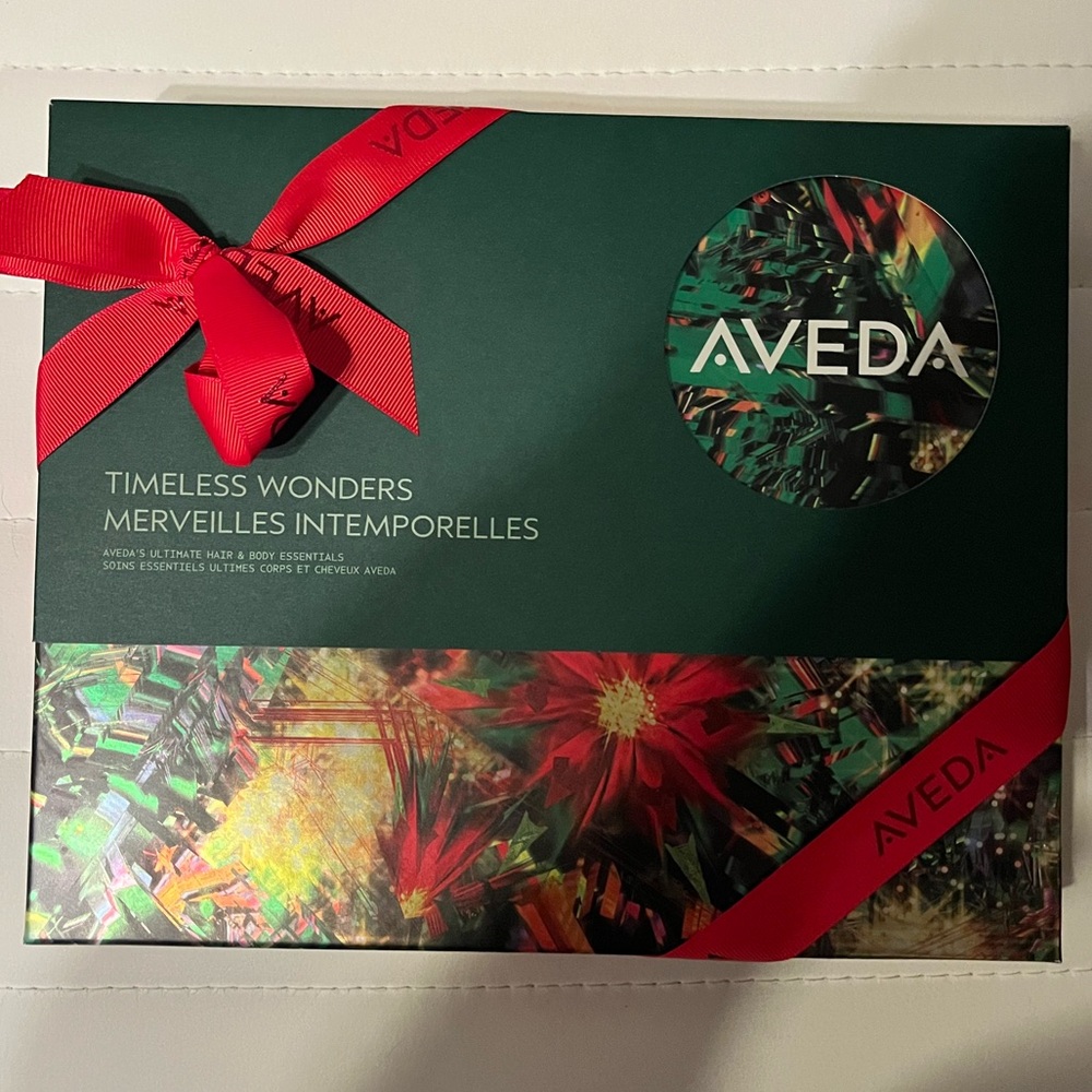 AVEDA Christmas Gift Box